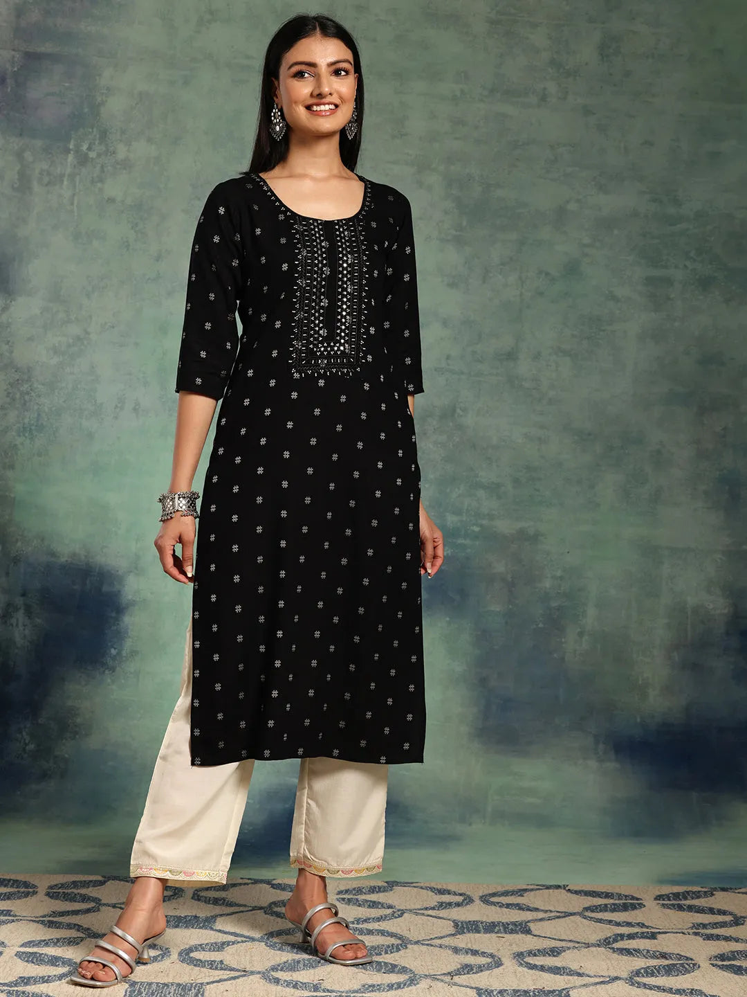 Black Embroidered Cotton Straight Kurta
