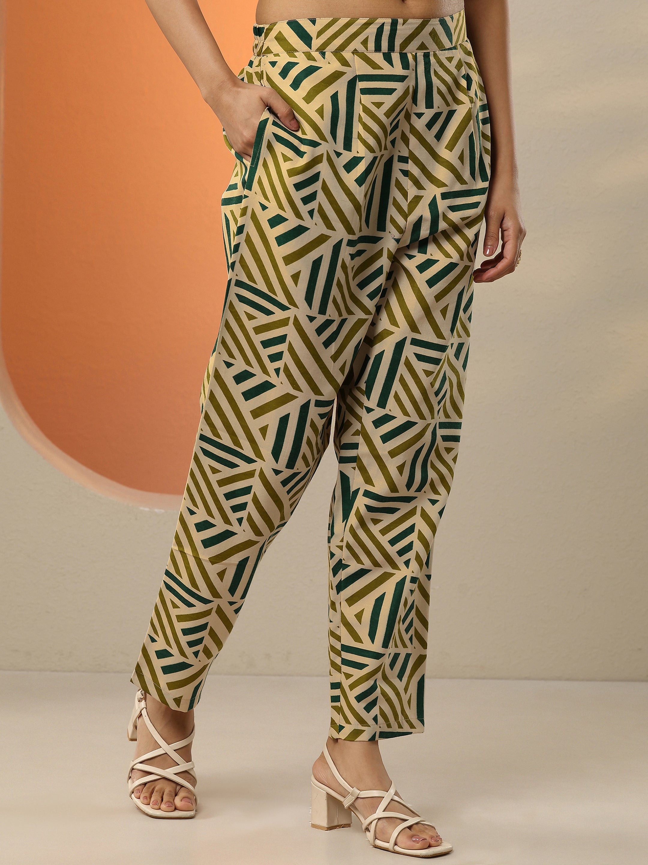 Green Printed Cotton Blend  Straight Suit Set With Dupatta