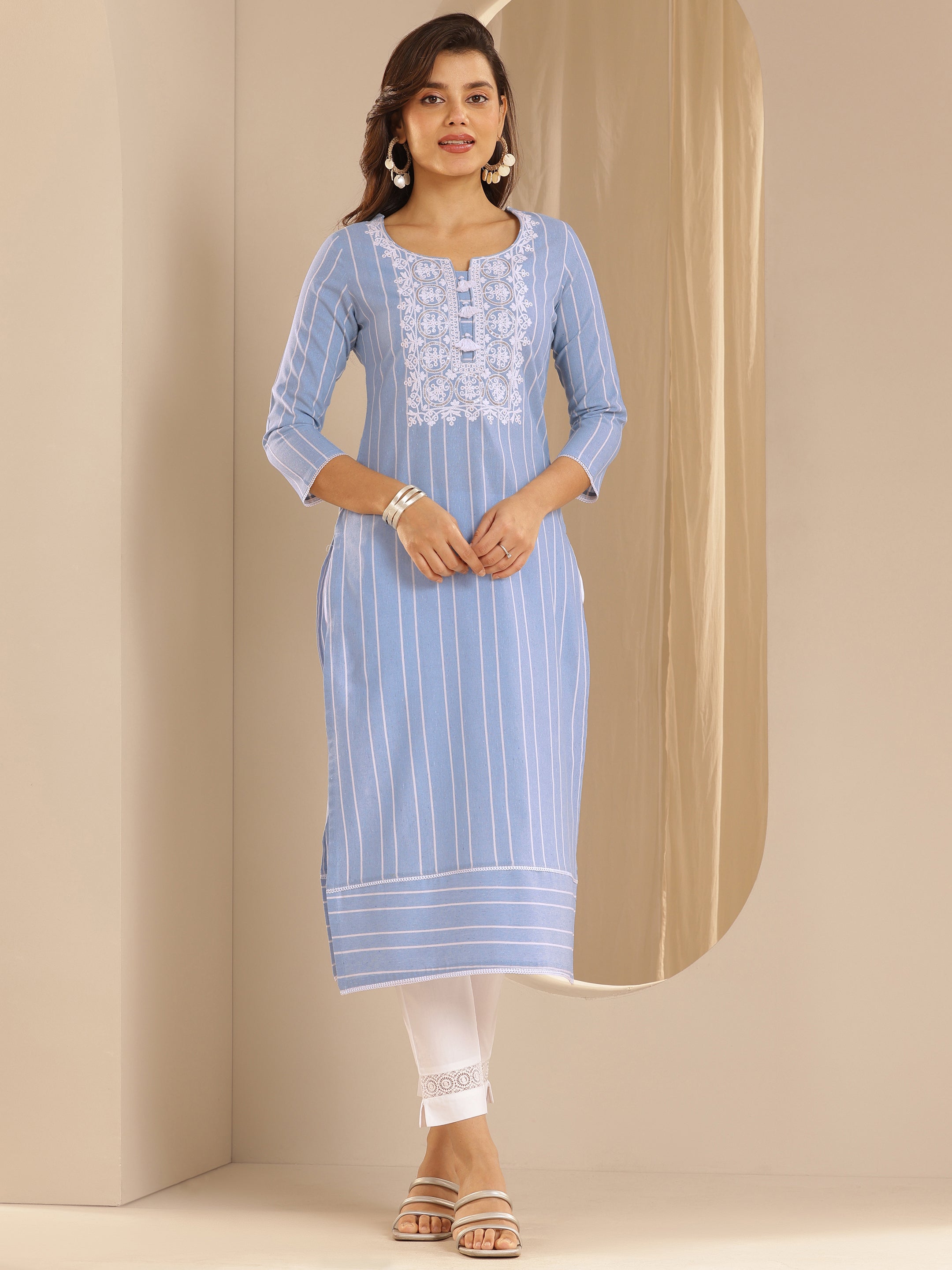 Blue Embroidered Cotton Blend Straight Kurta